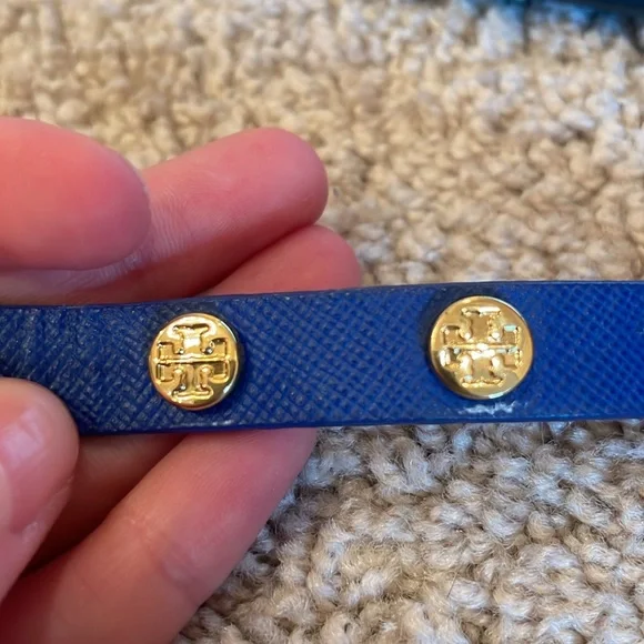 TORY BURCH Kira Logo Studded Double Wrap Bracelet - Picture 4 of 4